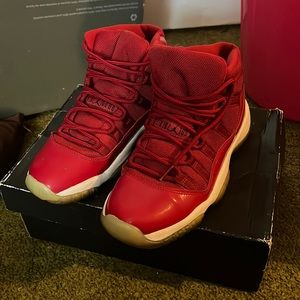 Jordan retro 11s